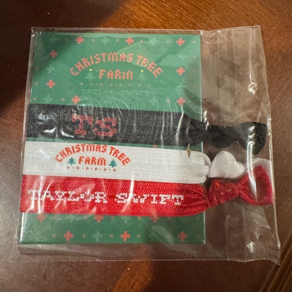 Taylor Swift Christmas Tree Farm Hair Ties - Picture 3 of 5